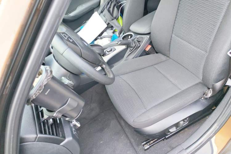Used BMW X1 2013 sDrive18i Fashion Model Left Front Seat