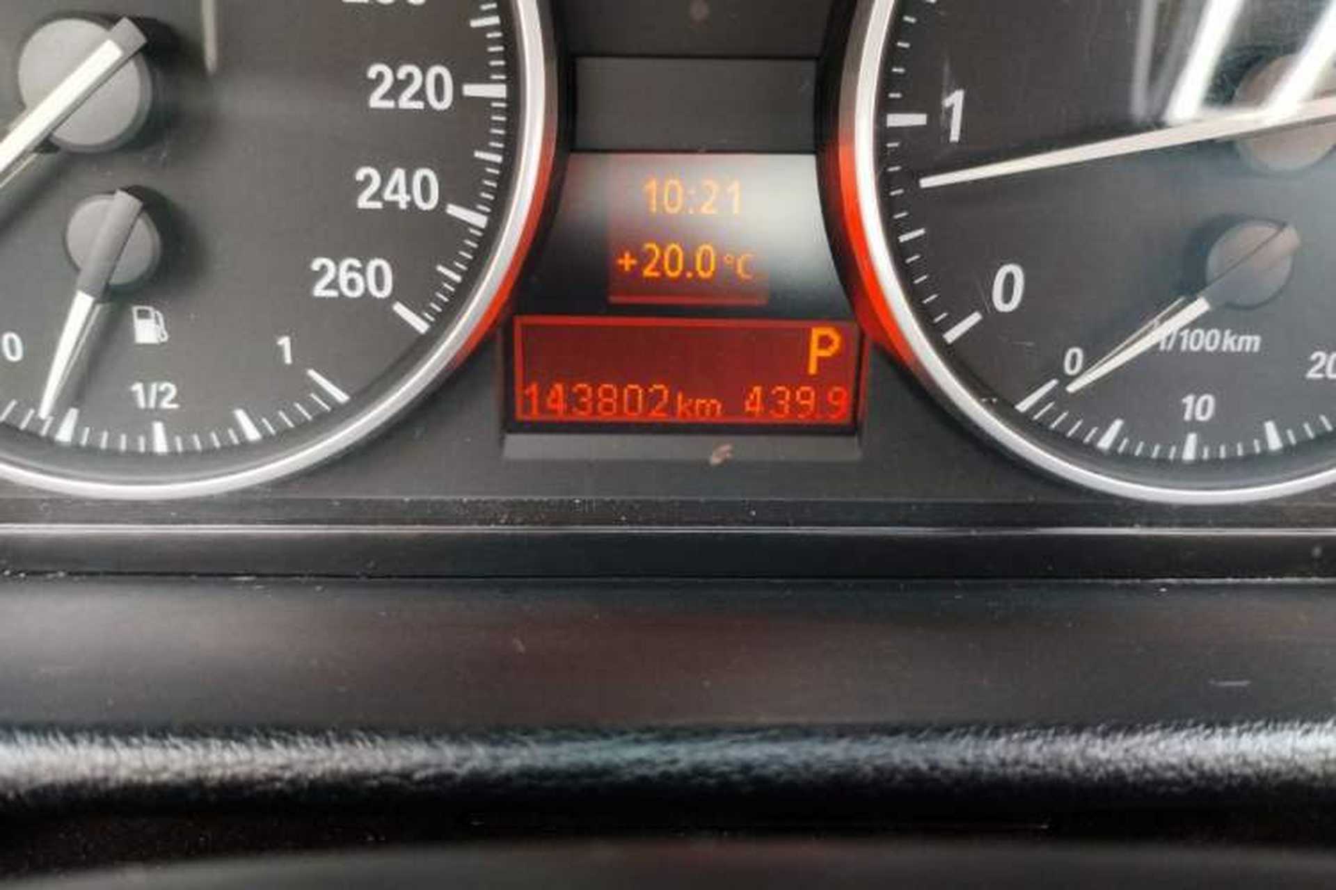 Used BMW X1 2013 sDrive18i Fashion Model Odometer Close Up