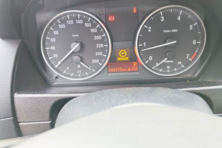 Used BMW X1 2013 sDrive18i Fashion Model Odometer Close Up