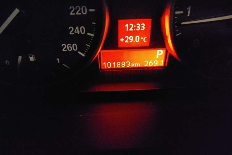 Used BMW X1 2013 sDrive18i Fashion Model Odometer Close Up