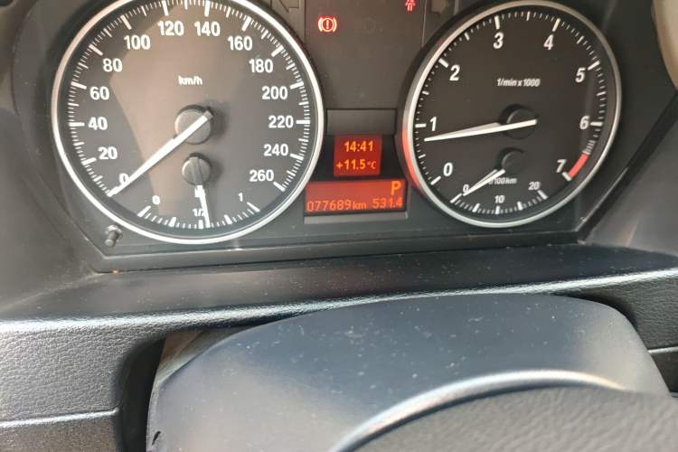 Used BMW X1 2013 sDrive18i Leading Model Odometer Close Up