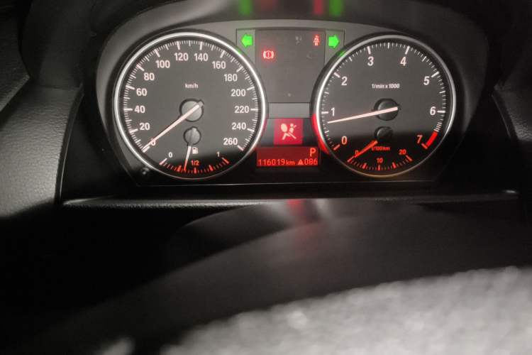 Used BMW X1 2013 sDrive18i Fashion Model Odometer Close Up