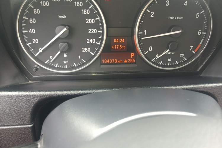 Used BMW X1 2013 sDrive18i Fashion Model Odometer Close Up