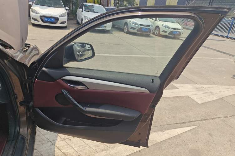 Used BMW X1 2013 sDrive18i Fashion Model Right Front Door Interior
