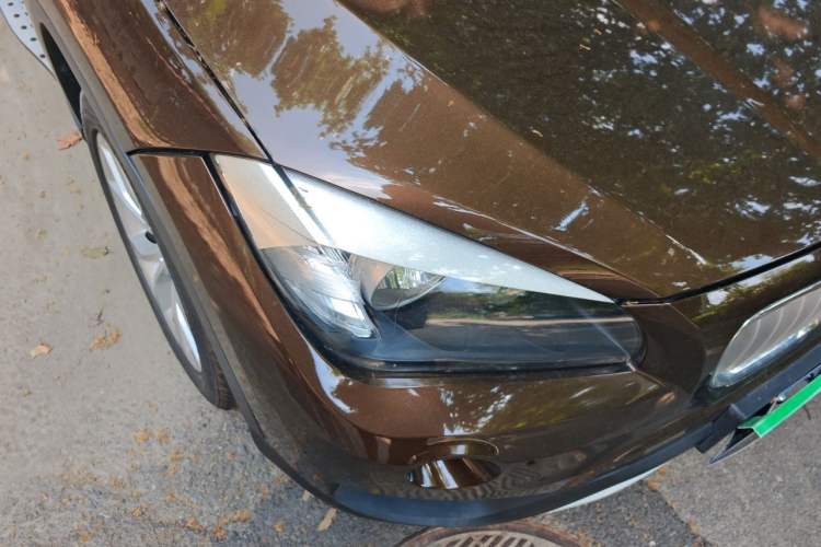 Used BMW X1 2013 sDrive18i Fashion Model Right Front Headlight