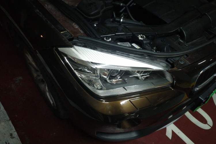Used BMW X1 2013 sDrive18i Leading Model Right Front Headlight