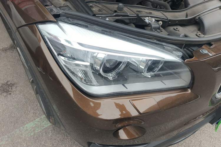 Used BMW X1 2013 sDrive20i Sports Design Package Right Front Headlight