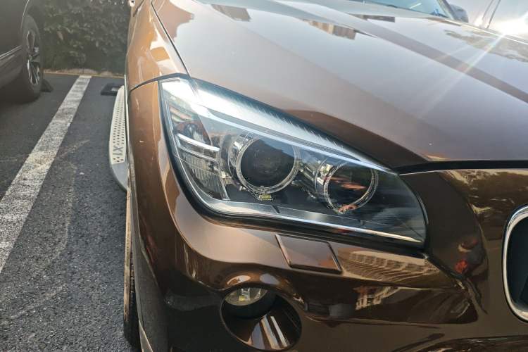 Used BMW X1 2013 sDrive18i Leading Model Right Front Headlight