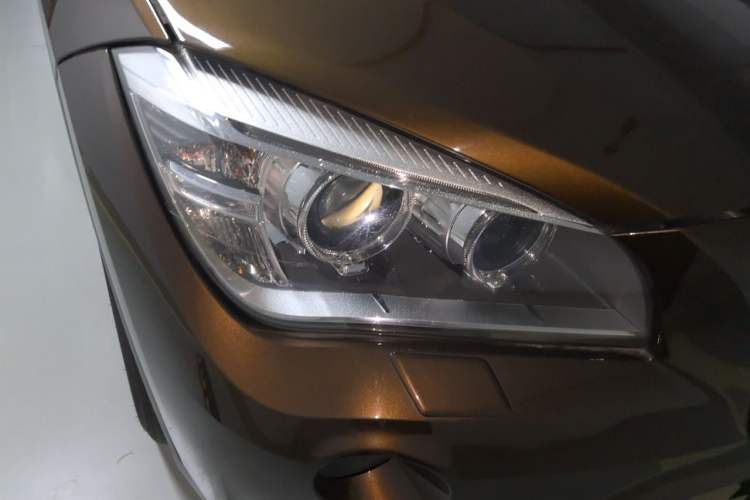 Used BMW X1 2013 sDrive18i Leading Model Right Front Headlight