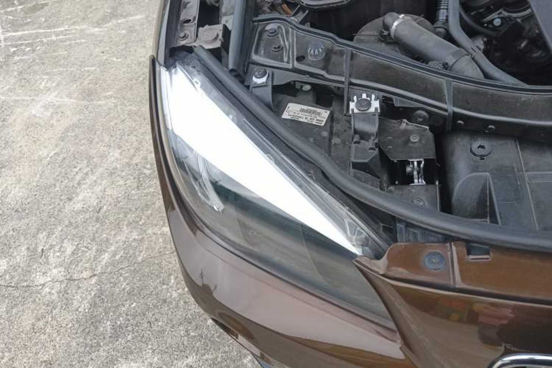 Used BMW X1 2013 sDrive18i Fashion Model Right Front Headlight