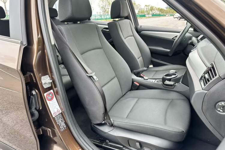 Used BMW X1 2013 sDrive18i Leading Model Right Front Seat