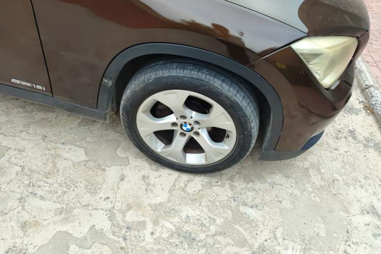 Used BMW X1 2013 sDrive18i Fashion Model Right Front Wheel Hub