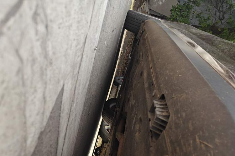 Used BMW X1 2013 sDrive18i Fashion Model Right Side Sill