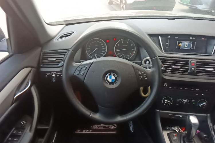 Used BMW X1 2013 sDrive18i Fashion Model Steering Wheel