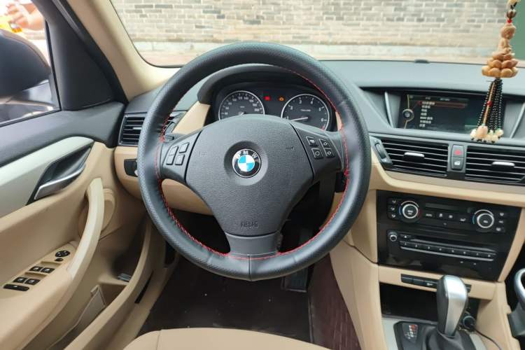 Used BMW X1 2013 sDrive18i Fashion Model Steering Wheel