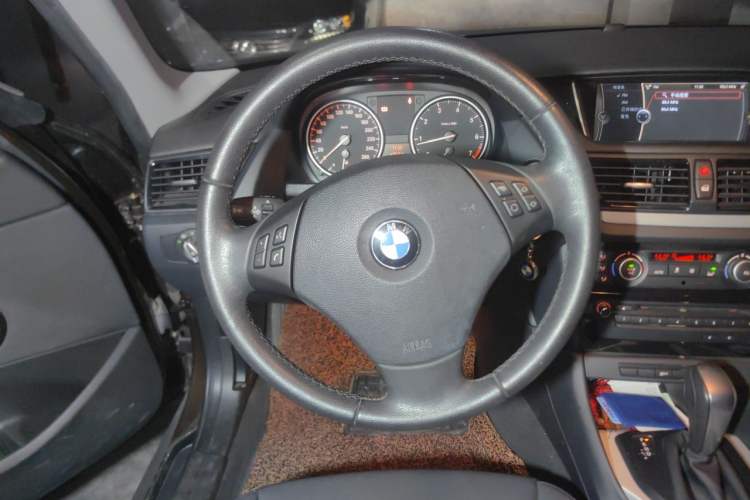 Used BMW X1 2013 sDrive18i Leading Model Steering Wheel