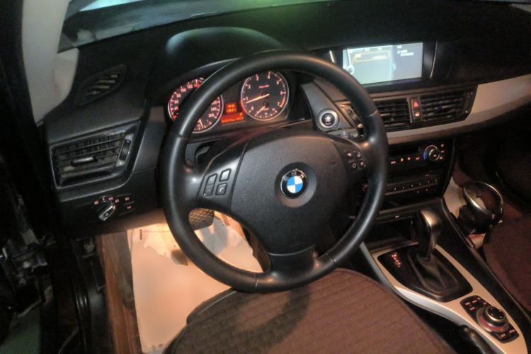 Used BMW X1 2013 sDrive18i Fashion Model Steering Wheel