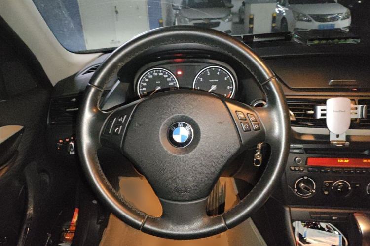 Used BMW X1 2013 sDrive18i Fashion Model Steering Wheel