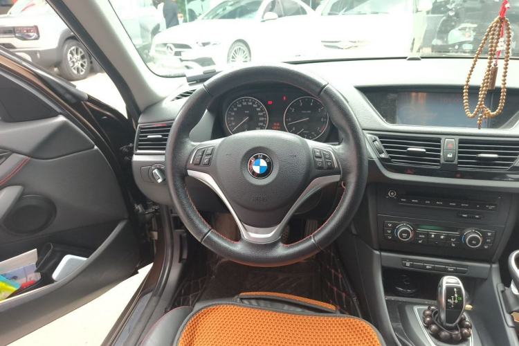 Used BMW X1 2013 sDrive20i Sports Design Package Steering Wheel