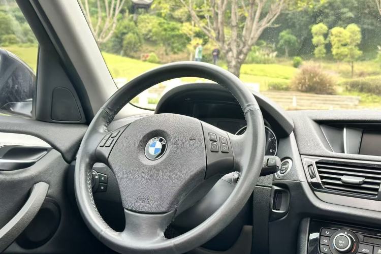 Used BMW X1 2013 sDrive18i Leading Model Steering Wheel