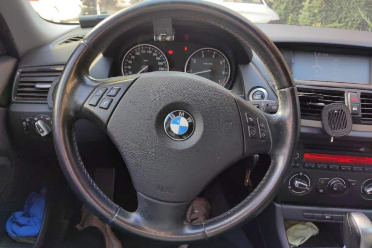 Used BMW X1 2013 sDrive18i Fashion Model Steering Wheel