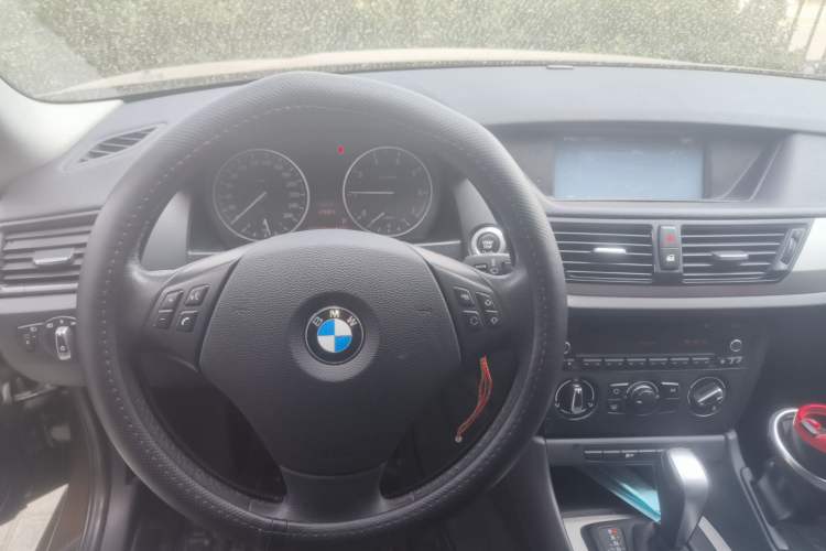 Used BMW X1 2013 sDrive18i Fashion Model Steering Wheel