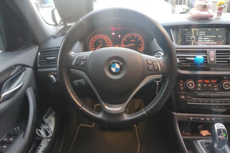 Used BMW X1 2013 xDrive20i X Design Package Steering Wheel