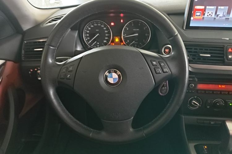 Used BMW X1 2013 sDrive18i Fashion Model Steering Wheel