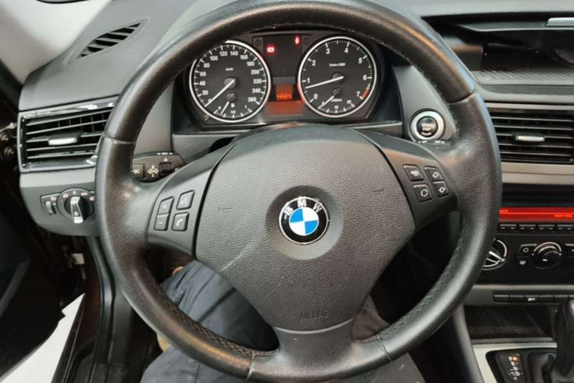 Used BMW X1 2013 sDrive18i Fashion Model Steering Wheel