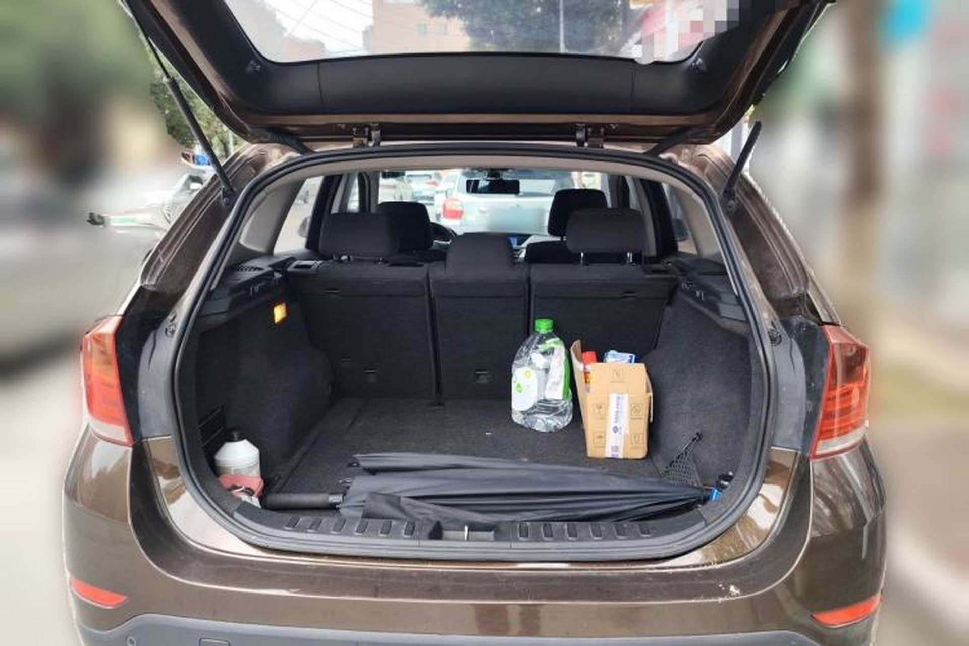 Used BMW X1 2013 sDrive18i Fashion Model Trunk