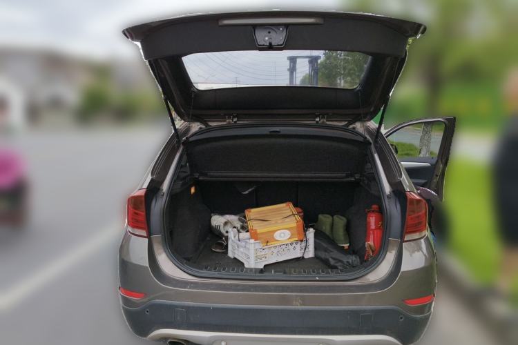 Used BMW X1 2013 sDrive18i Fashion Model Trunk