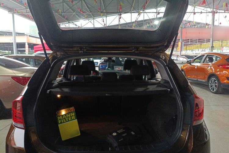 Used BMW X1 2013 sDrive18i Fashion Model Trunk