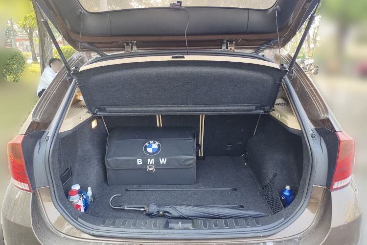 Used BMW X1 2013 sDrive18i Leading Model Trunk