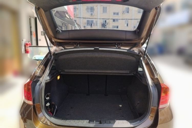 Used BMW X1 2013 sDrive18i Fashion Model Trunk