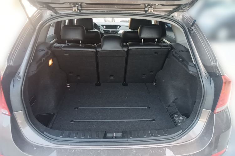 Used BMW X1 2013 sDrive18i Fashion Model Trunk