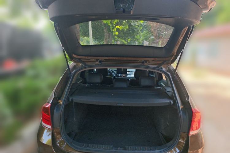 Used BMW X1 2013 sDrive18i Fashion Model Trunk