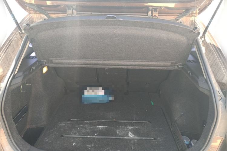Used BMW X1 2013 sDrive18i Fashion Model Trunk