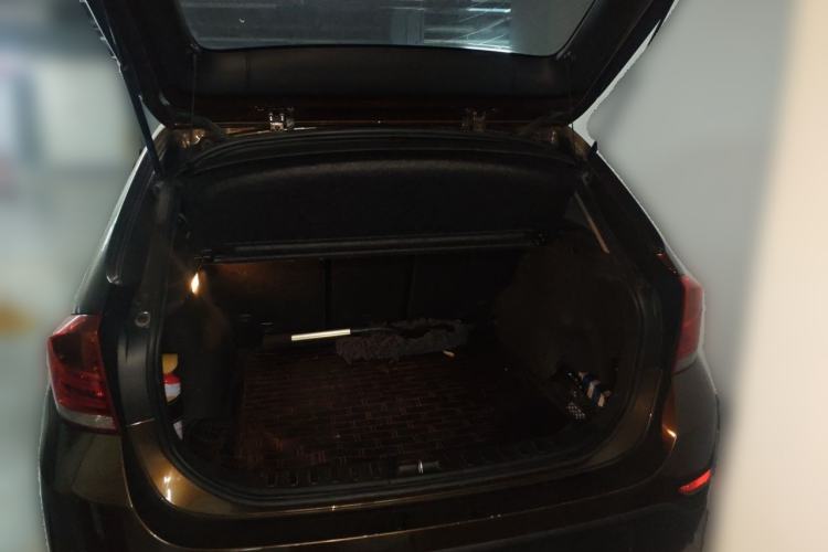 Used BMW X1 2013 sDrive18i Leading Model Trunk