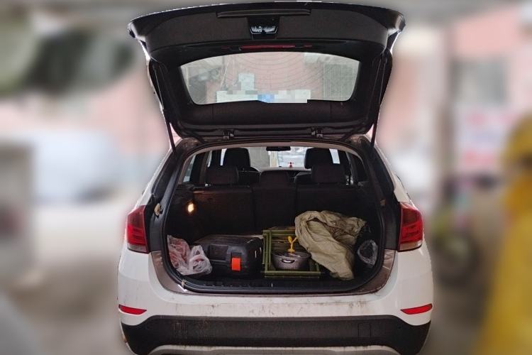 Used BMW X1 2013 sDrive18i Leading Model Trunk