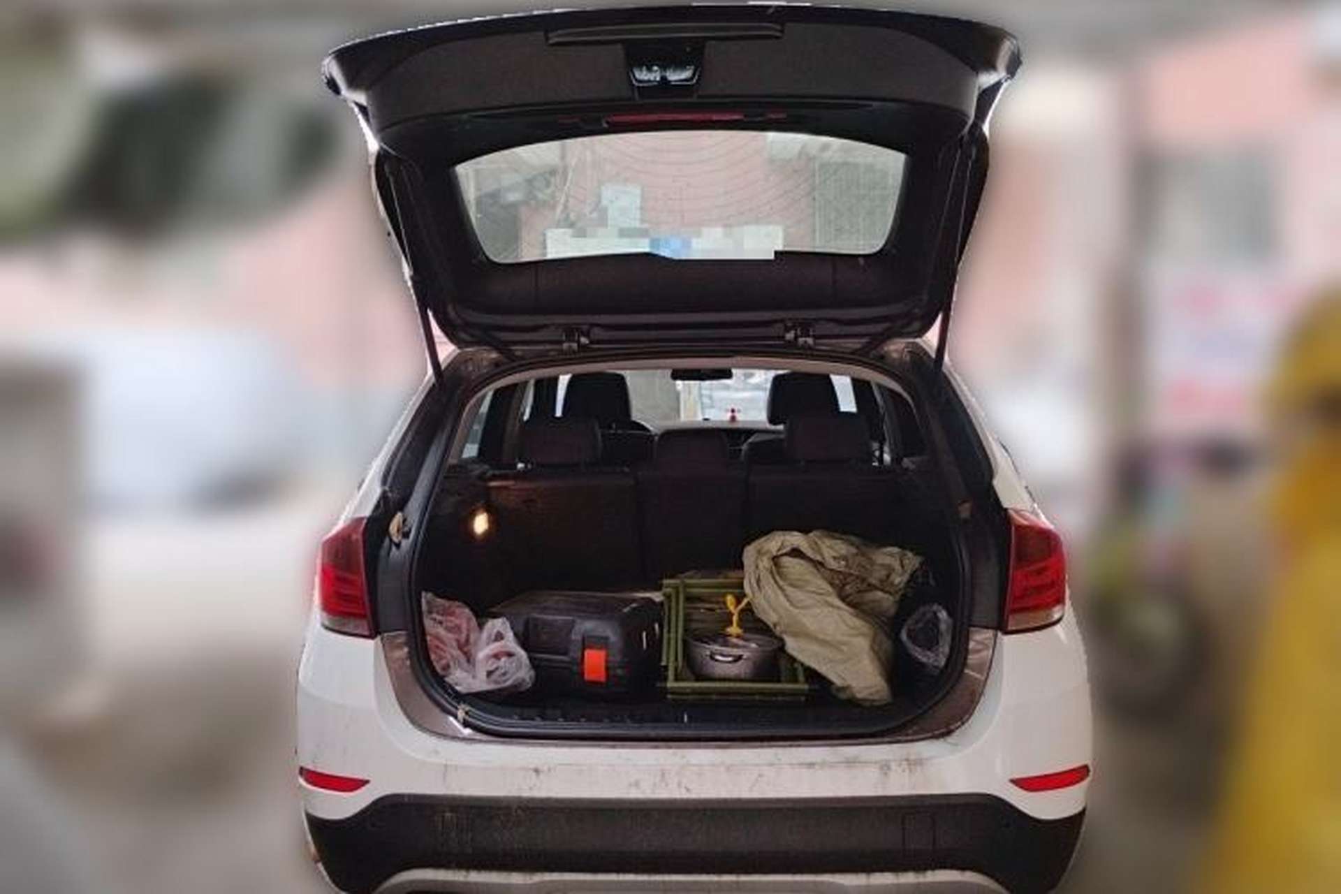 Used BMW X1 2013 sDrive18i Leading Model Trunk