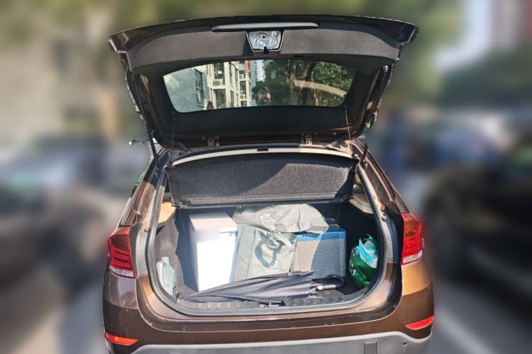 Used BMW X1 2013 sDrive18i Leading Model Trunk