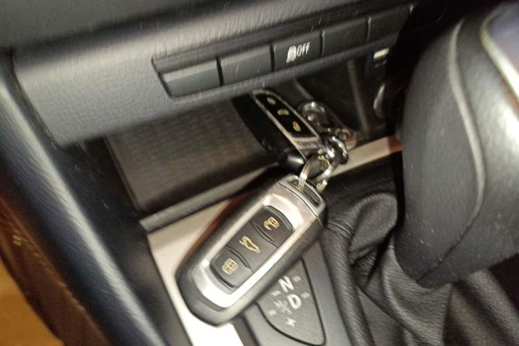 Used BMW X1 2013 sDrive18i Fashion Model Vehicle Key
