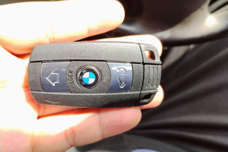 Used BMW X1 2013 sDrive18i Fashion Model Vehicle Key