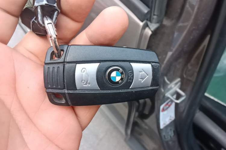 Used BMW X1 2013 sDrive18i Fashion Model Vehicle Key