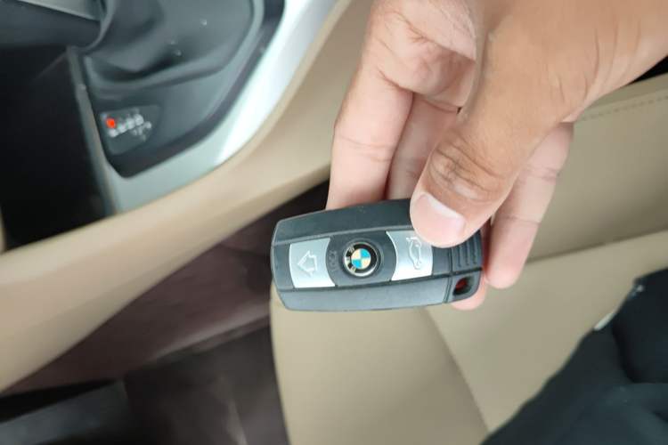 Used BMW X1 2013 sDrive18i Fashion Model Vehicle Key
