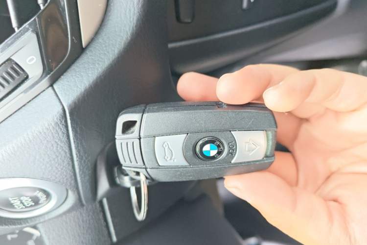 Used BMW X1 2013 sDrive18i Fashion Model Vehicle Key