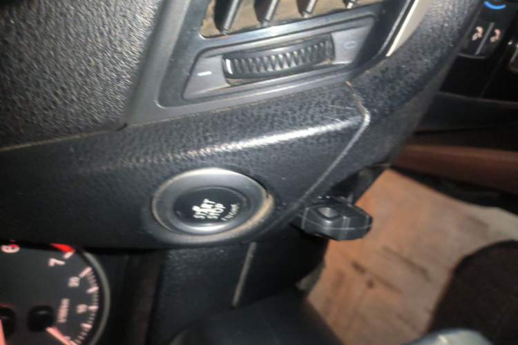 Used BMW X1 2013 sDrive18i Fashion Model Vehicle Key