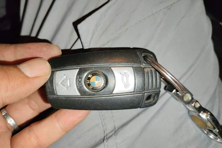 Used BMW X1 2013 sDrive18i Fashion Model Vehicle Key