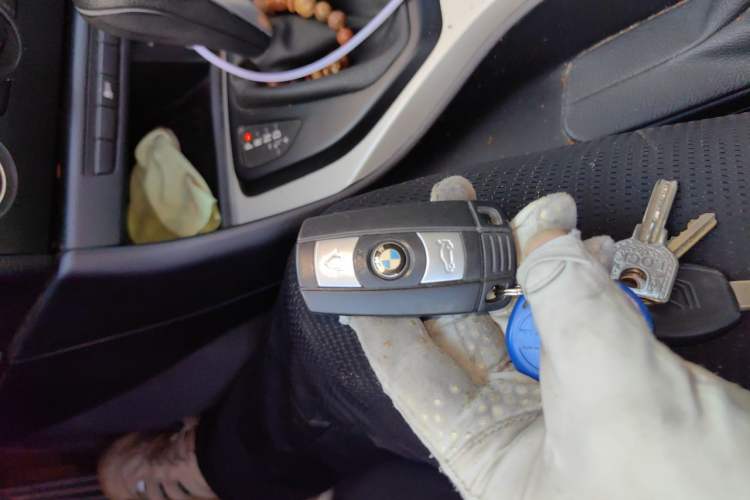 Used BMW X1 2013 sDrive18i Fashion Model Vehicle Key