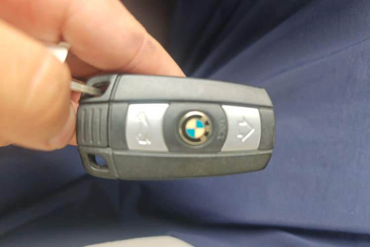 Used BMW X1 2013 sDrive18i Fashion Model Vehicle Key